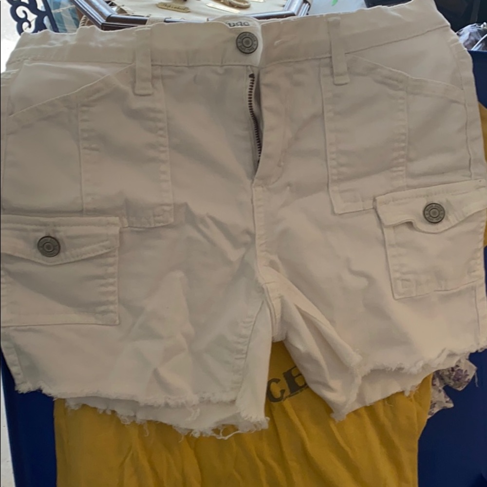 White Mudd shorts size 7